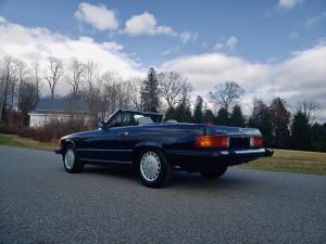 Mercedes-Benz 560 SL 1986 года  (NA)